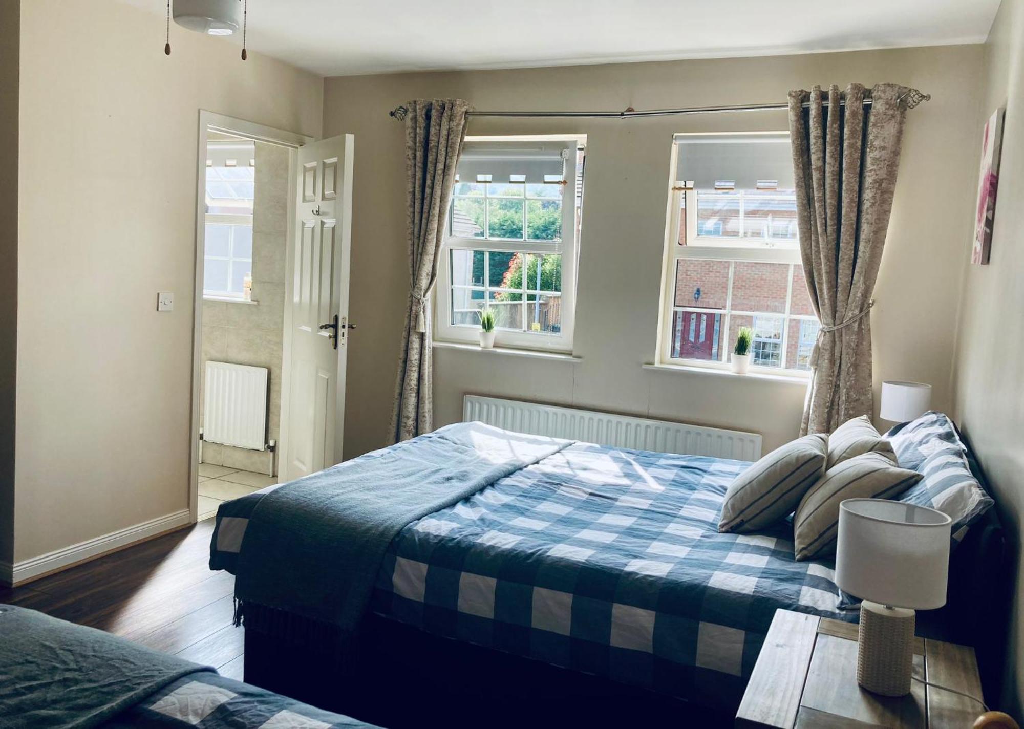 Newry Premium B&B Экстерьер фото