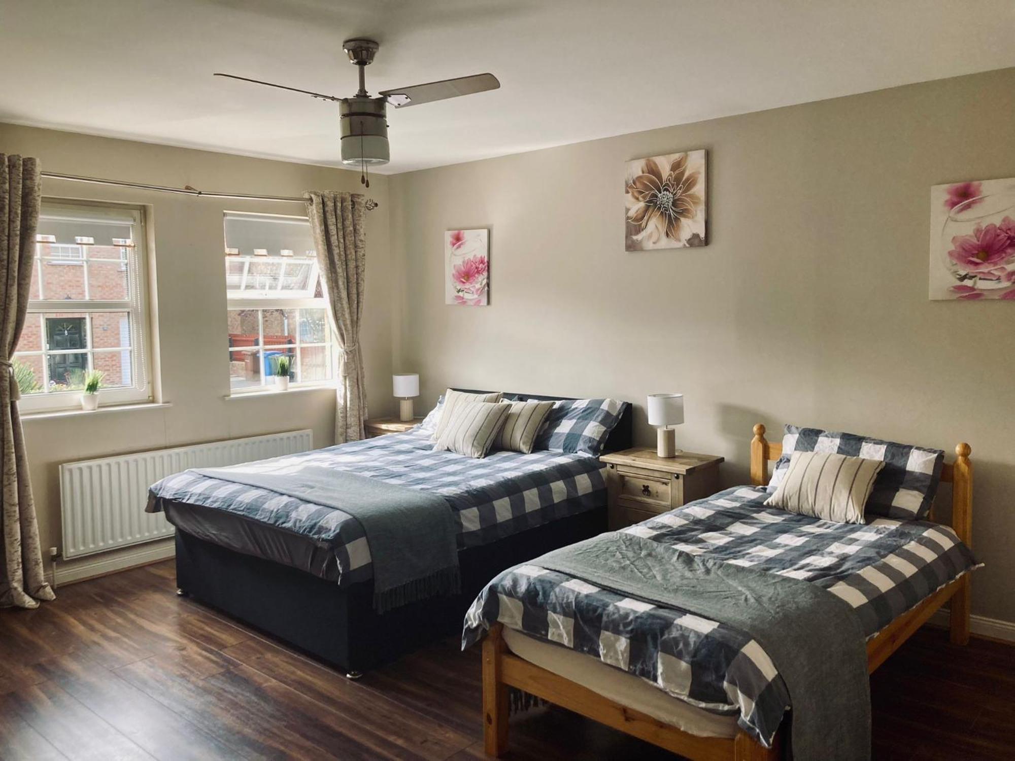 Newry Premium B&B Экстерьер фото